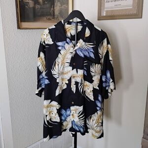 TOMMY BAHAMA XL 100% Silk Hawaiian Aloha Button Shirt Multi Tropical Palm Leaves